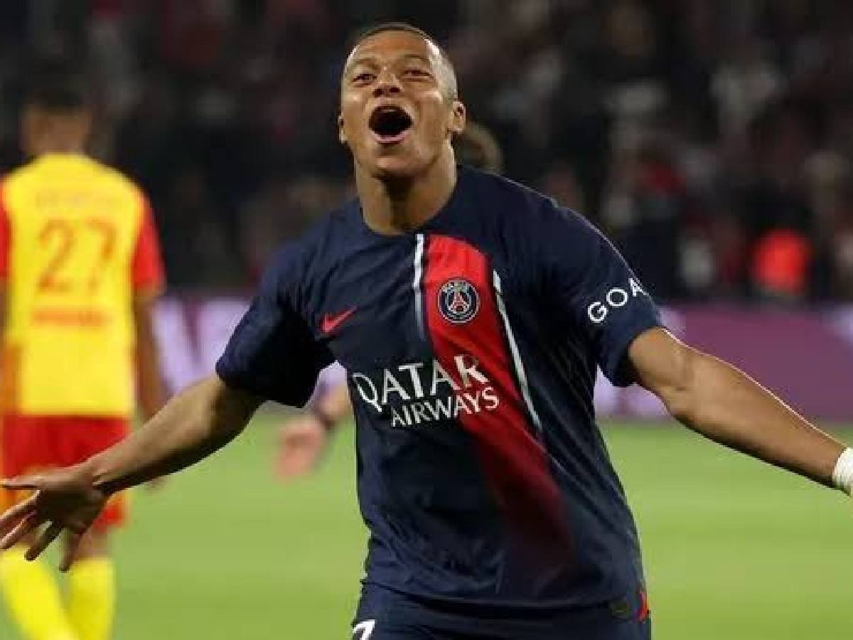 Kylian Mbappe starring for PSG