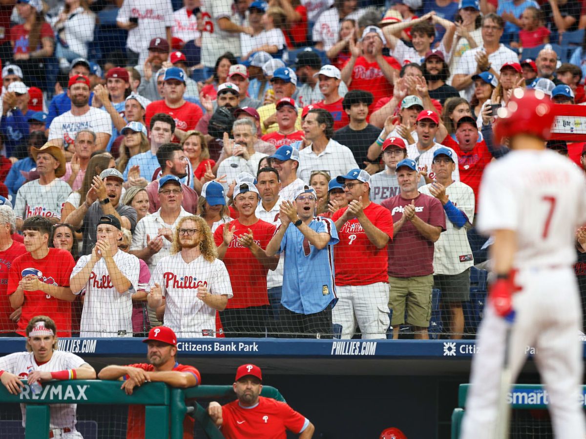 Trea Turner crowd ovation