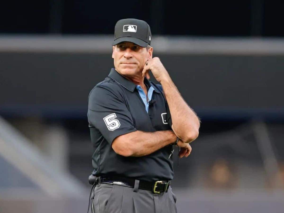 “Worst ump by far”- MLB Twitter CRITICIZES umpire Angel Hernandez for another DISASTROUS officiating performance in Giants-Braves game