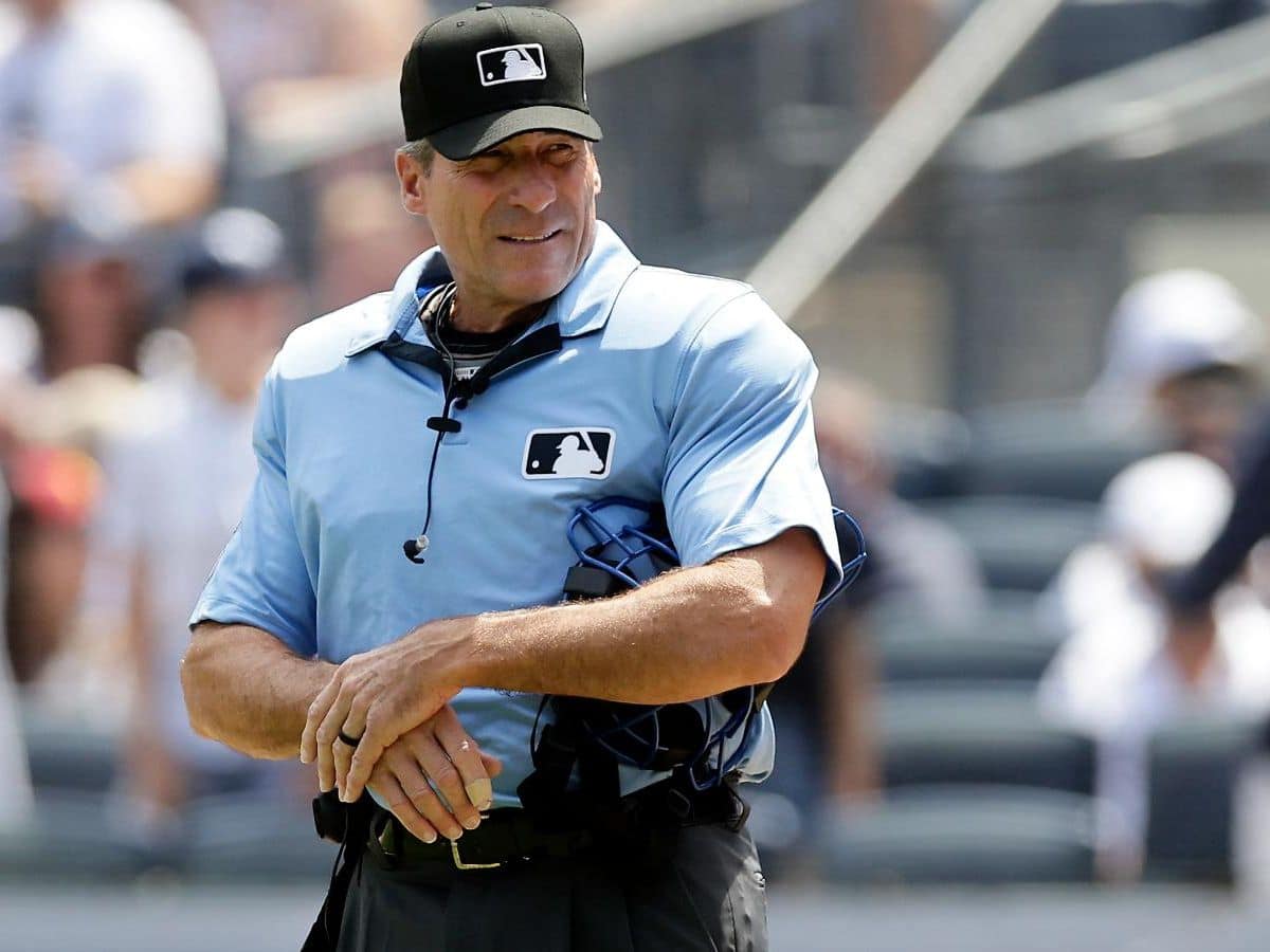 Umpire Angel Hernandez