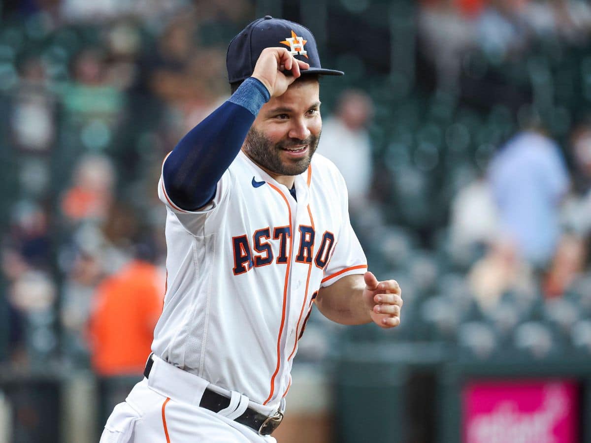 WATCH: "An Absolute Legend," Jose Altuve Hits Astros' First Cycle Since ...