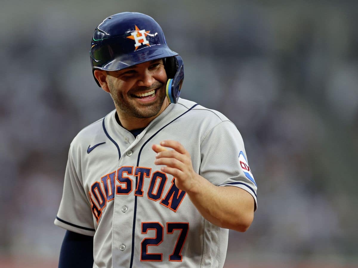 Jose Altuve homers to complete the cycle! The first @astros cycle since 2013.  🔥