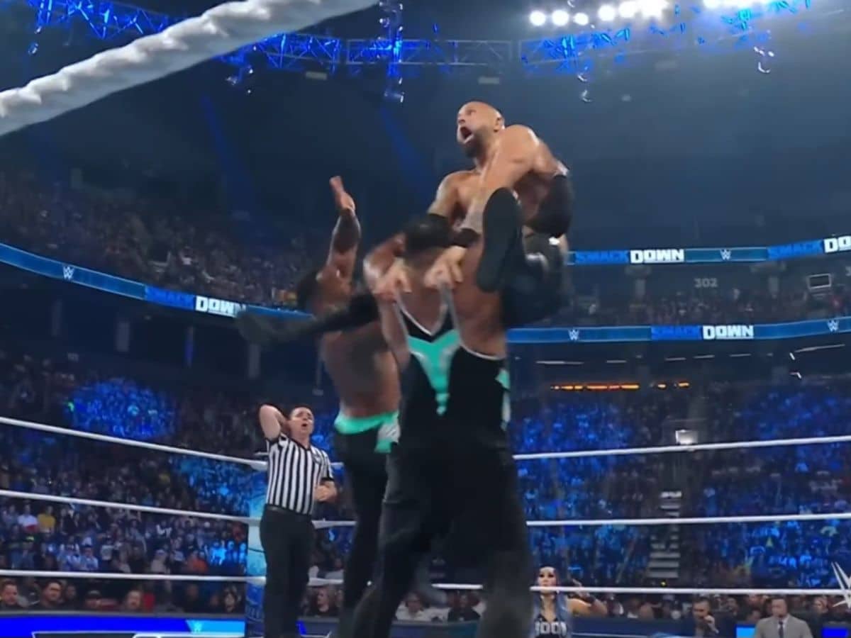 “I f*ck with it”- WWE Universe in awe of former Tag Team Champions new finisher debuted on SmackDown 