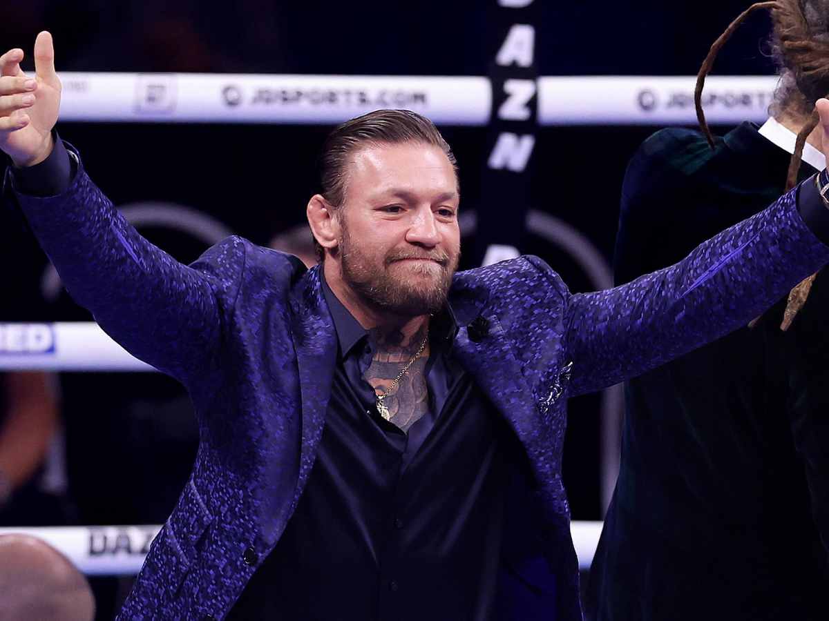 WATCH: Conor McGregor gets caught on camera wiping off Derek Chisora’s sweat by sneaky hug with fan