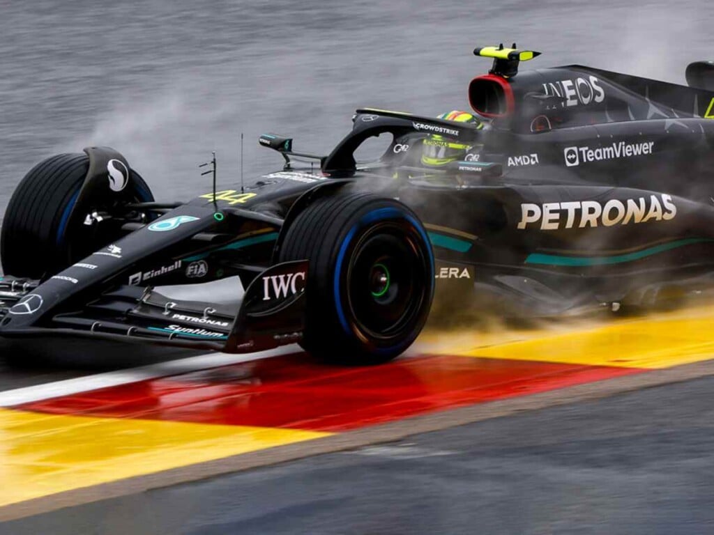 Mercedes' W14