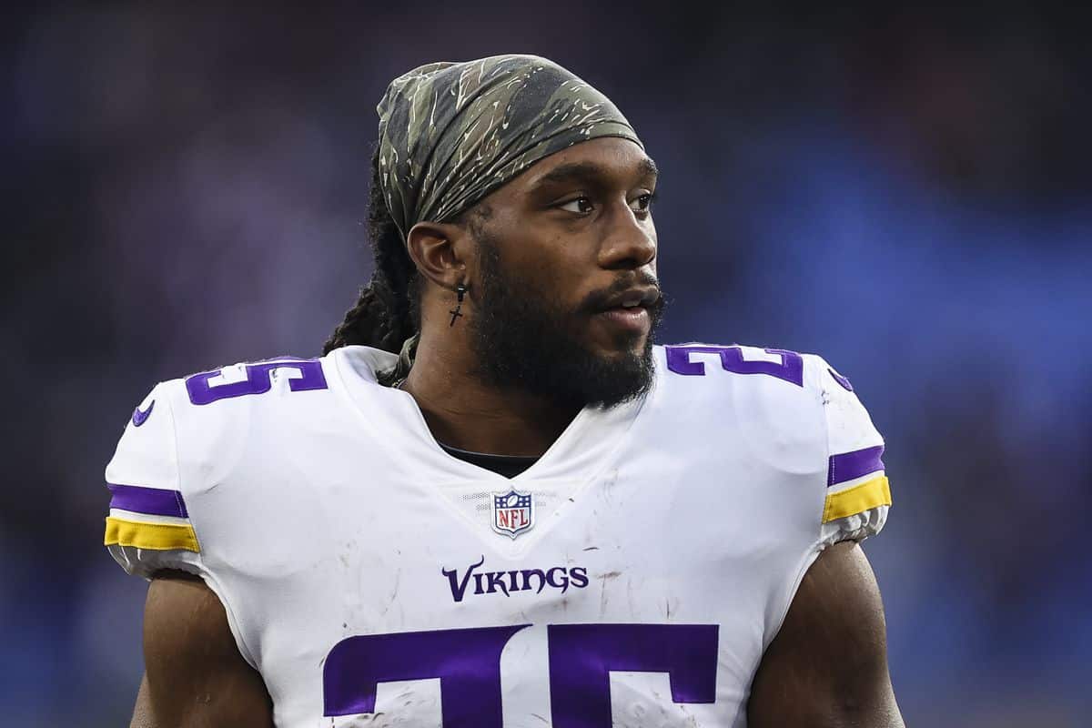 “Stupid f**king c**n” – Vikings’ Alexander Mattison reveals HORRIFIC racist messages calling for his suicide from team’s fans post loss to Eagles