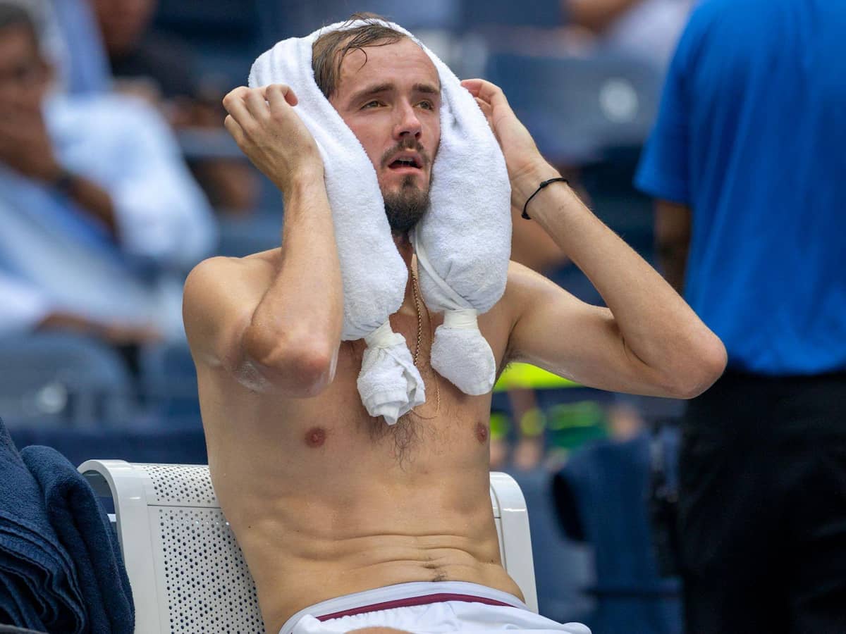 “I couldn’t see the ball anymore,” Daniil Medvedev highlights his struggles due to hot and humid conditions at the US Open during the quarterfinal against Andrey Rublev