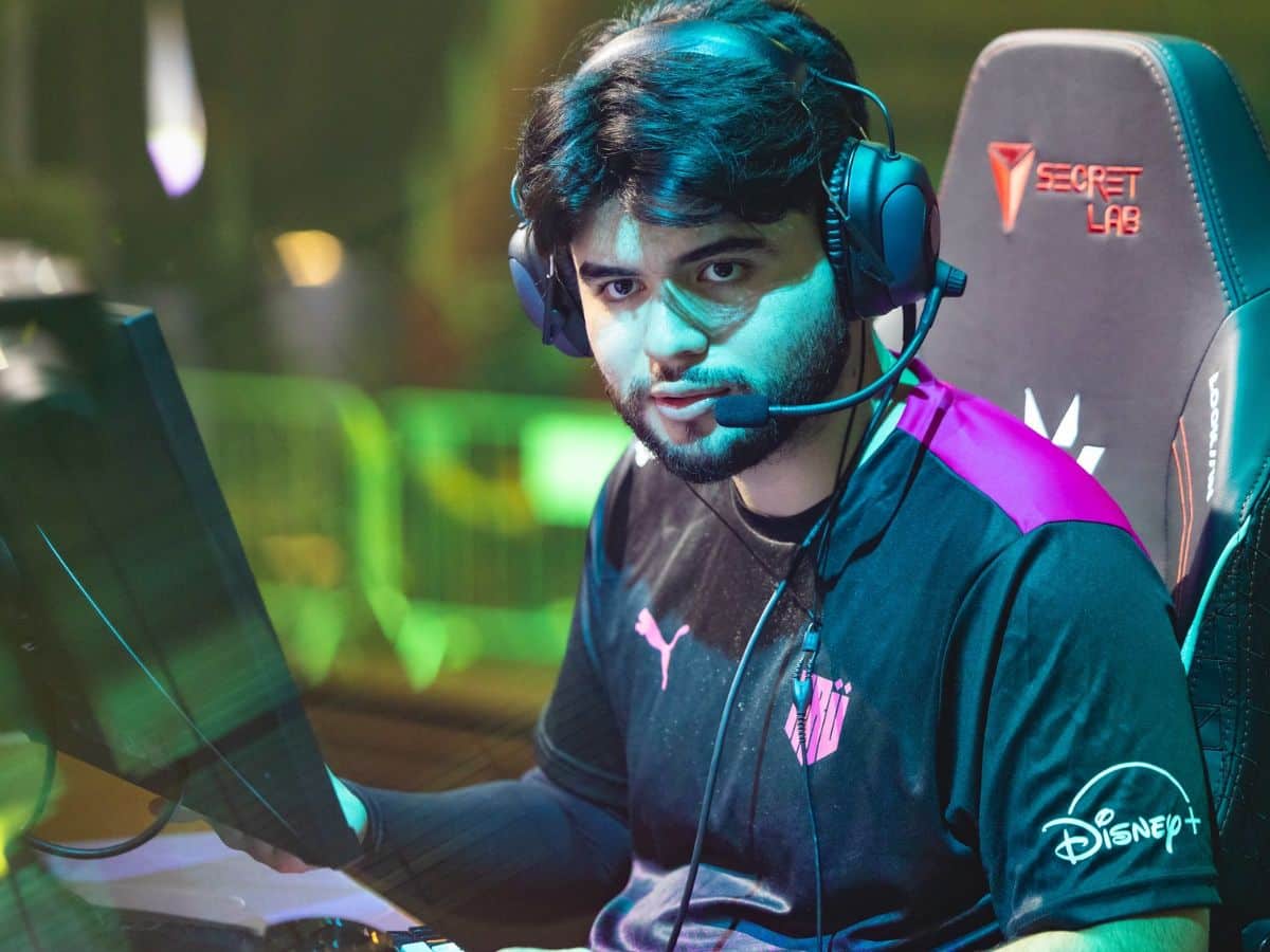 KRÜ Esports Valorant pro player Santiago Ruiz aka DaveeyS passes away at the age of 23, fans pay tribute