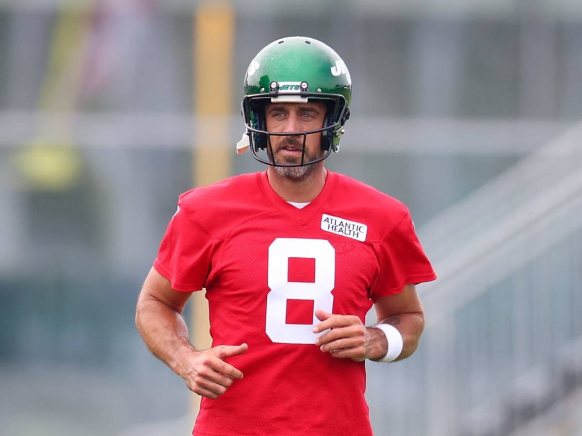 Aaron Rodgers may attend the Chiefs vs. Jets to boost hopes for Zach Wilson amidst increased game hype due to Taylor Swift's attendance 1 Aaron Rodgers may attend the Chiefs vs. Jets to boost hopes for Zach Wilson amidst increased game hype due to Taylor Swift’s attendance
