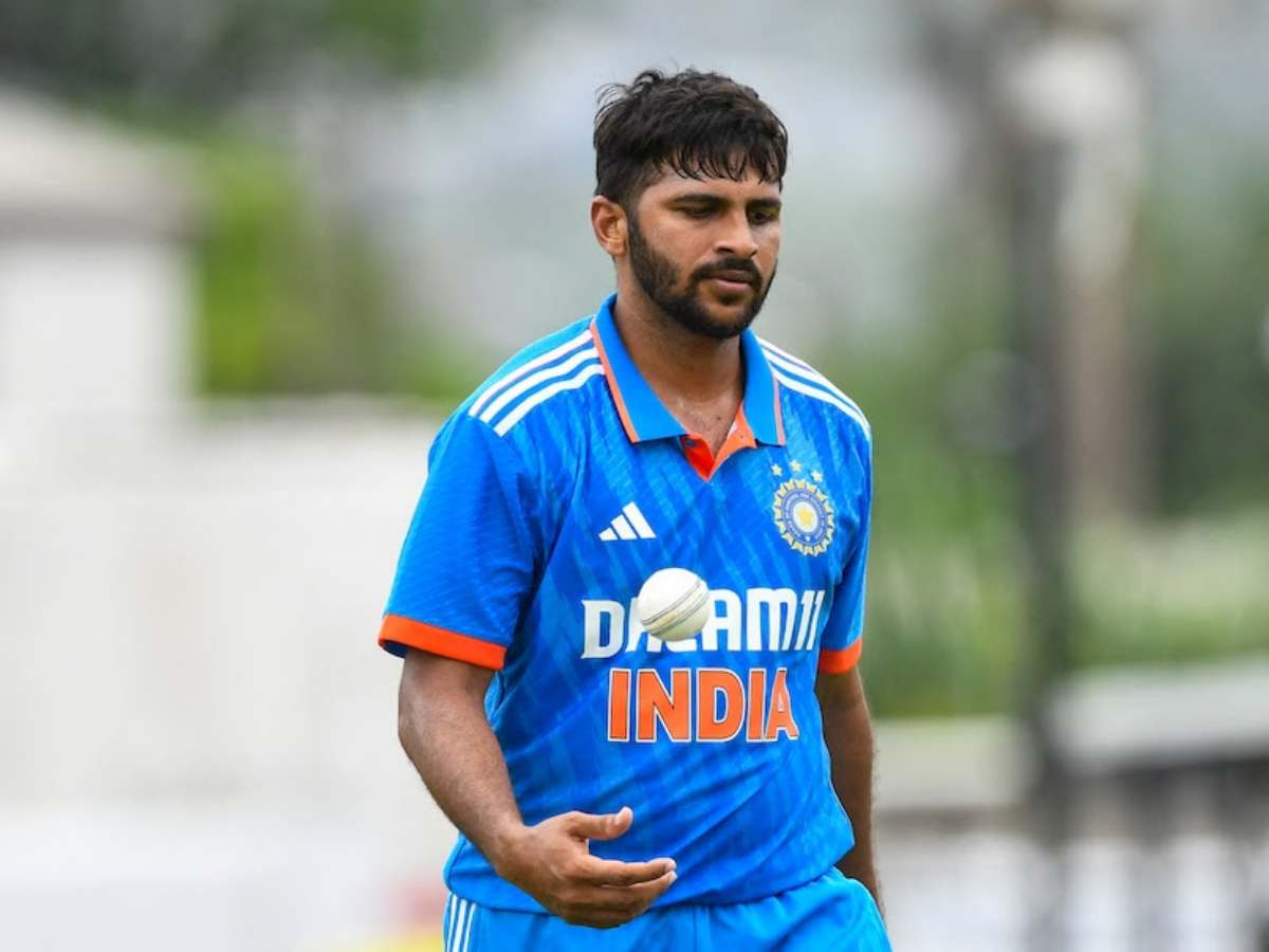 "Don't get fooled by overall averages," India great BLAST Rohit Sharma and Rahul Dravid for picking Shardul Thakur in ODI World Cup squad