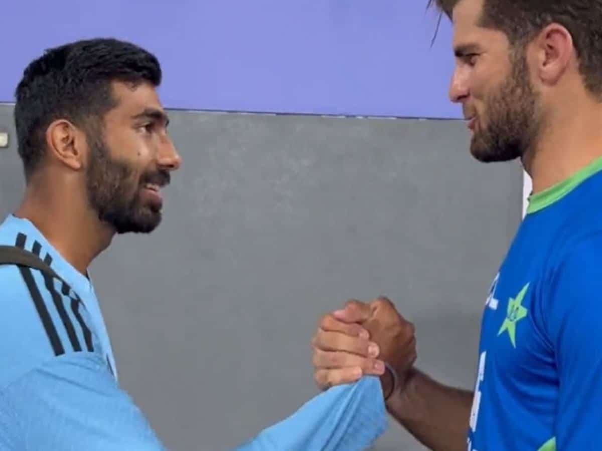 WATCH: Shaheen Afridi congratulates Jasprit Bumrah with special gift to celebrate birth of his first child