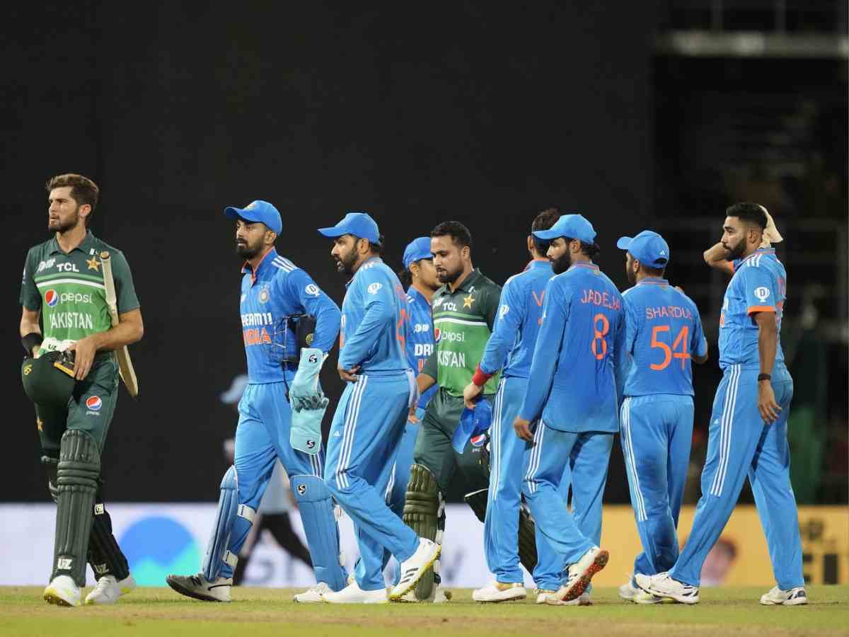 Irfan Pathan takes dig at Pakistan ahead of Asia Cup final