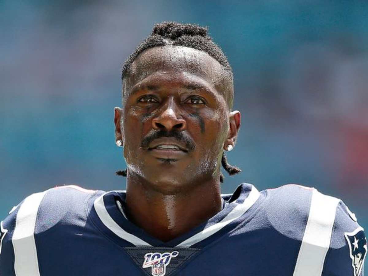 Antonio Brown in New England Patriots uniform