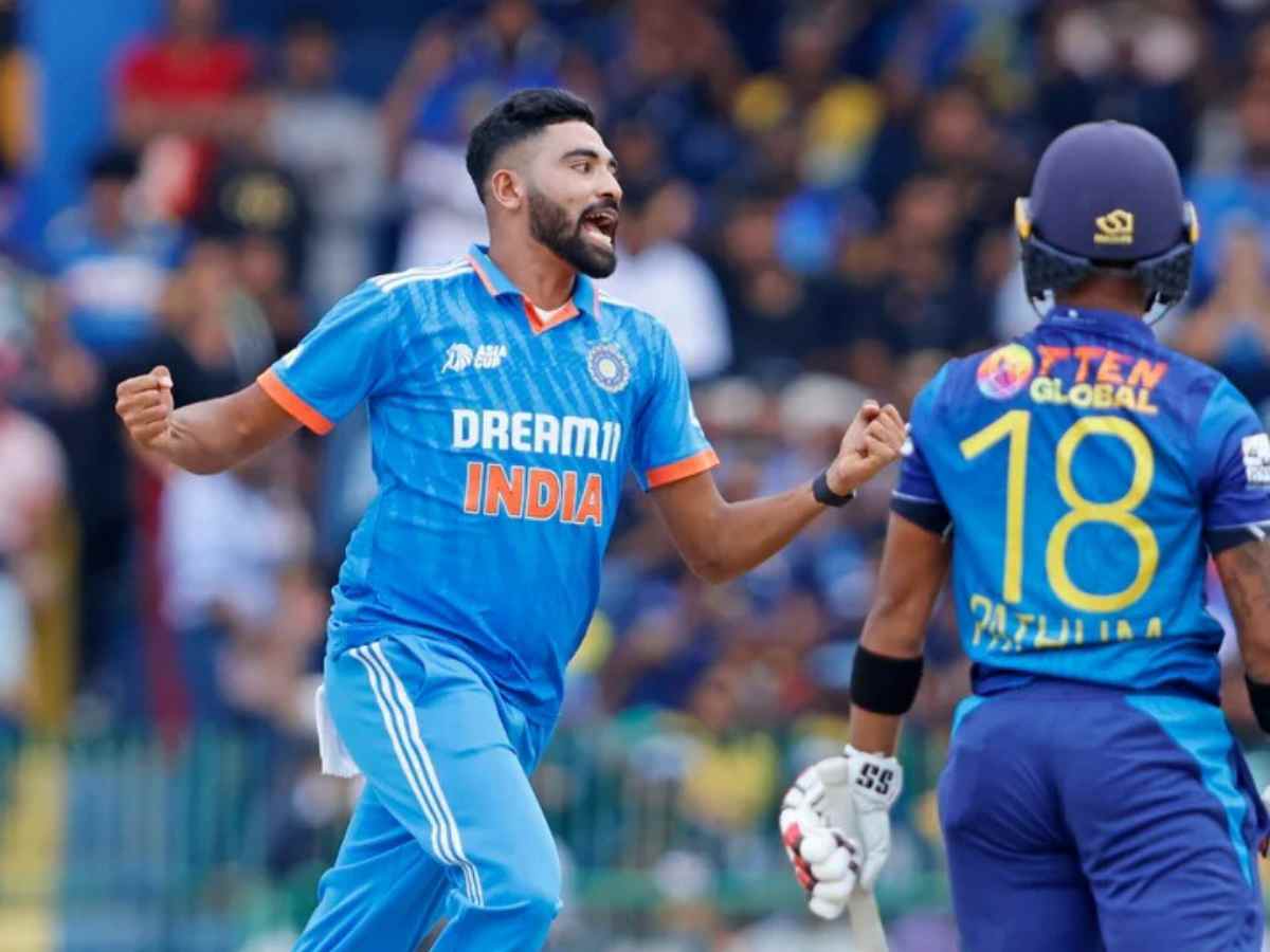 “One of the Greatest spells ever in ODI history”- Netizens stupefied while watching Mohammed Siraj run through Sri Lanka’s batting line-up