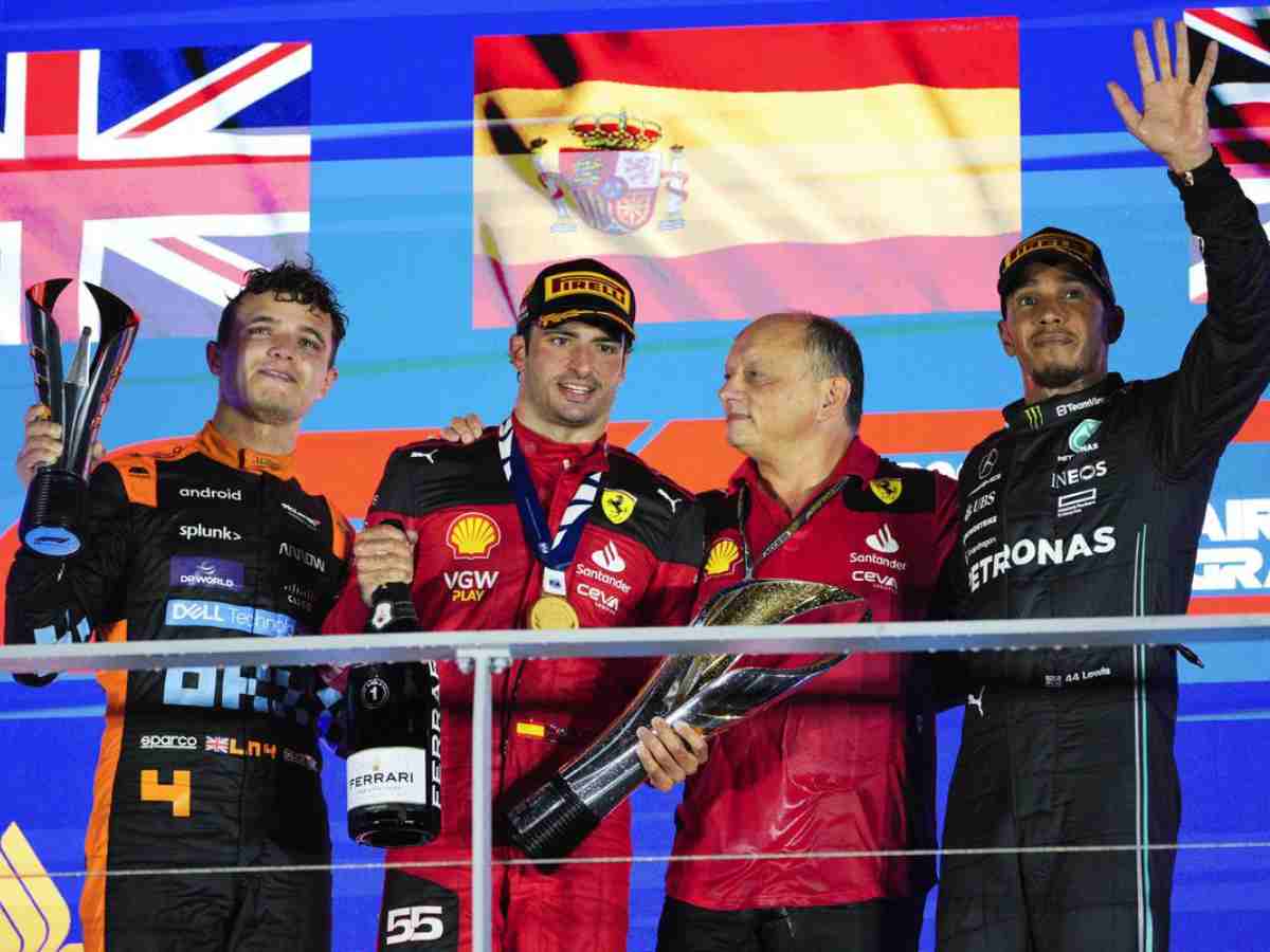 Carlos Sainz, Fred Vasseur with Lando Norris and Lewis Hamilton at the Singapore GP.