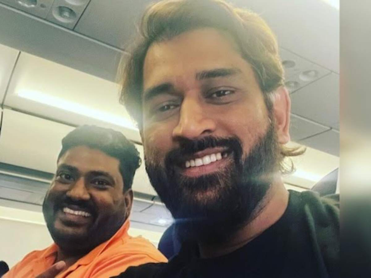 Die-hard MS Dhoni fan recounts his unexpected encounter with Captain Cool on IndiGo flight