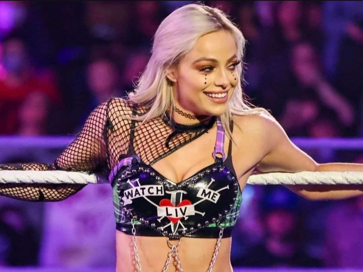 “Where to get my makeup done,” 32-year-old star expresses gratitude to Liv Morgan for helping her prepare for her stressful SmackDown debut