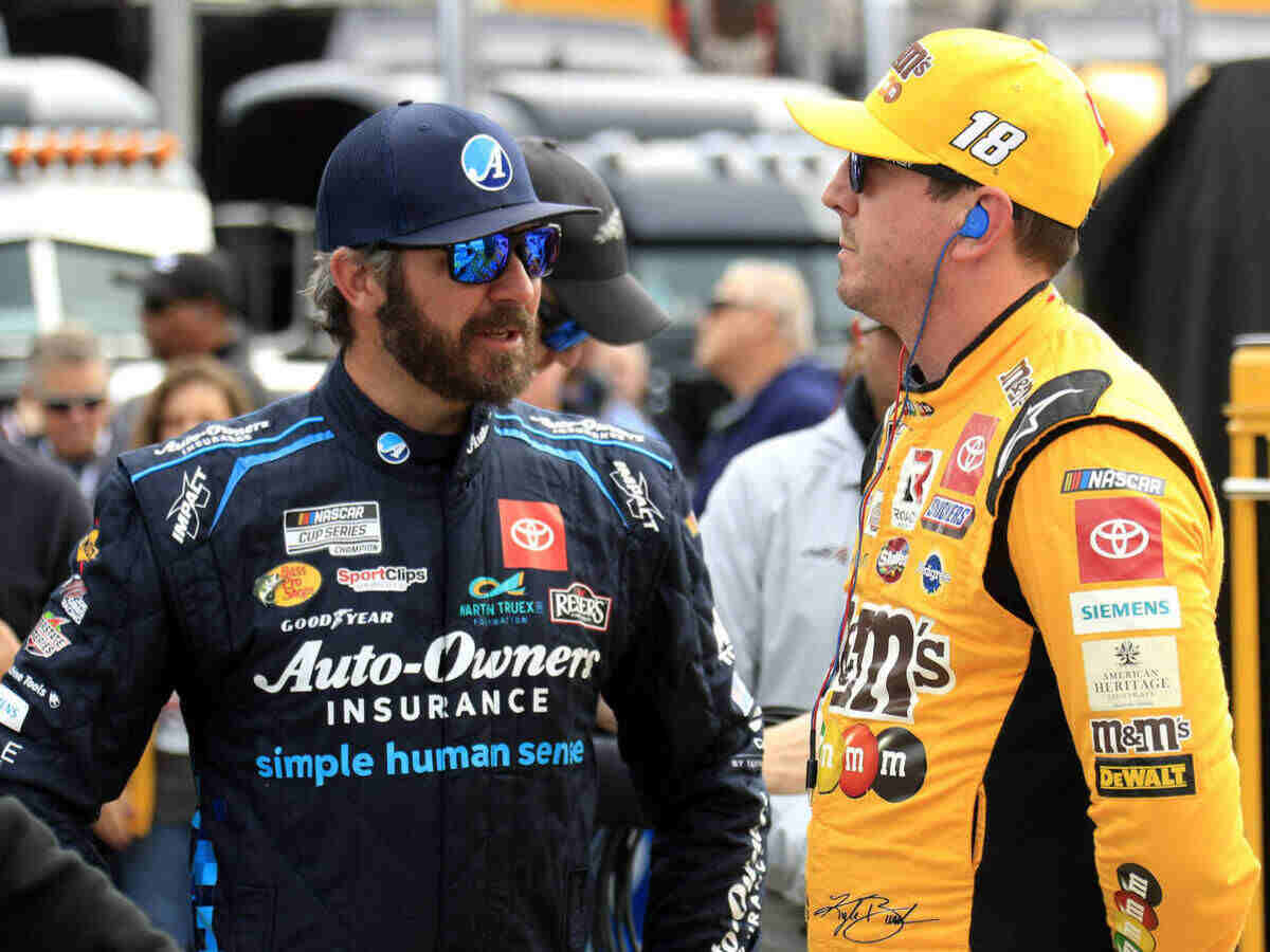 WATCH: Martin Truex Jr. proves his class as he pushes Kyle Busch back to garage after the RCR driver ran out of fuel at COTA