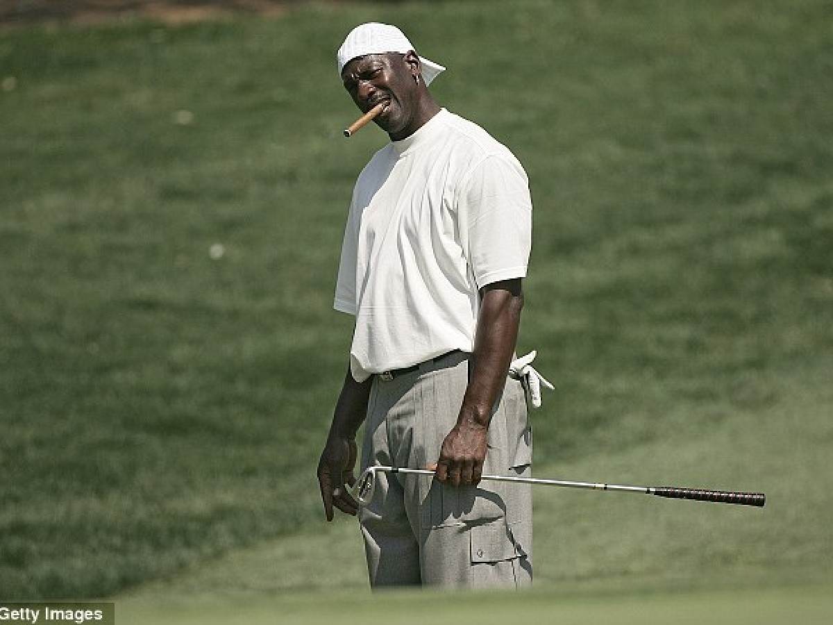 “If I won the lottery, I’d go out and buy a golf course and keep out all the Jews” – Michael Jordan once addressed the horrific RACISM in America’s golf culture