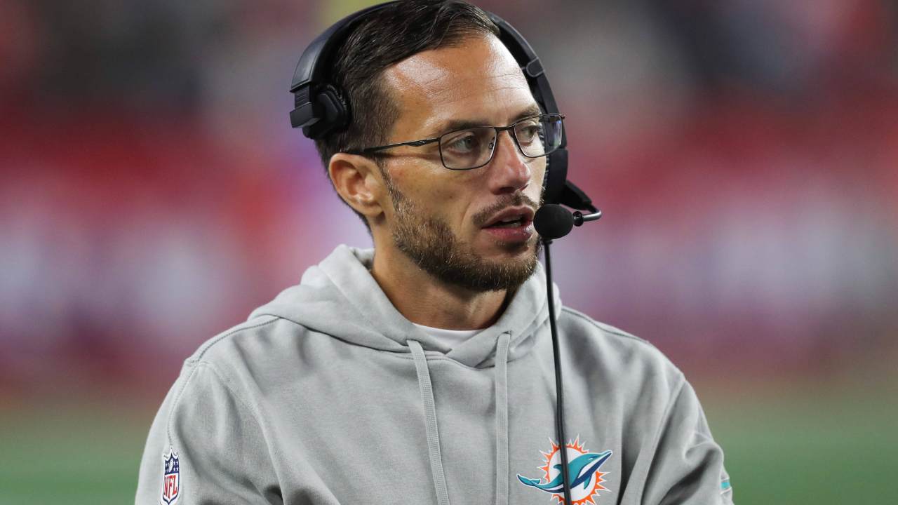 Dolphins' HC Mike McDaniel Reveals Why The Team Didn't Kick A Field ...