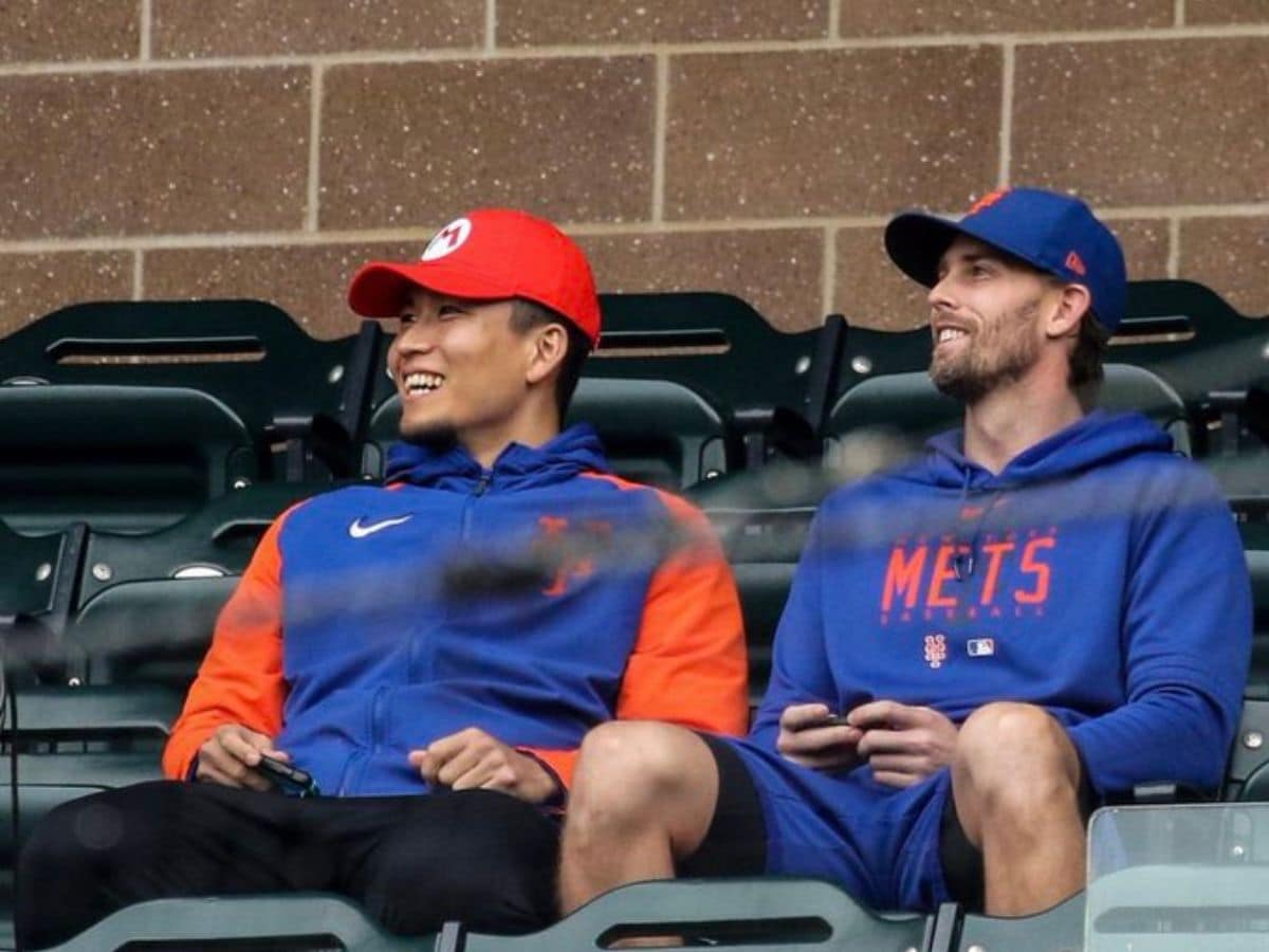 WATCH: Mets’ Kodai Senga and Jeff McNeil IGNITE stadium magic as they trade baseballs for controllers in an epic ‘Mario Kart’ showdown