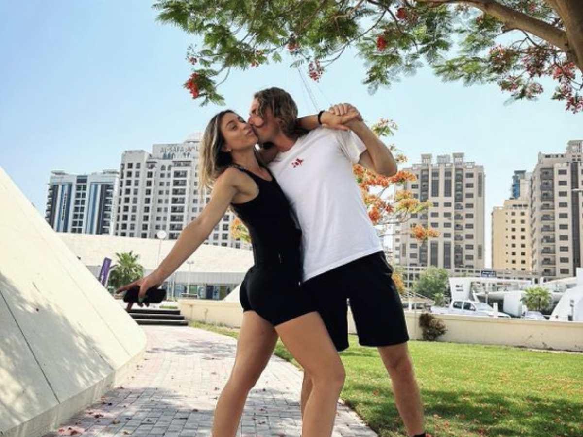 “Break up with him then” – Paula Badosa faces fans’ WRATH for claiming it’s her dream to win a Grand Slam title together with boyfriend Stefanos Tsitsipas during the same Major