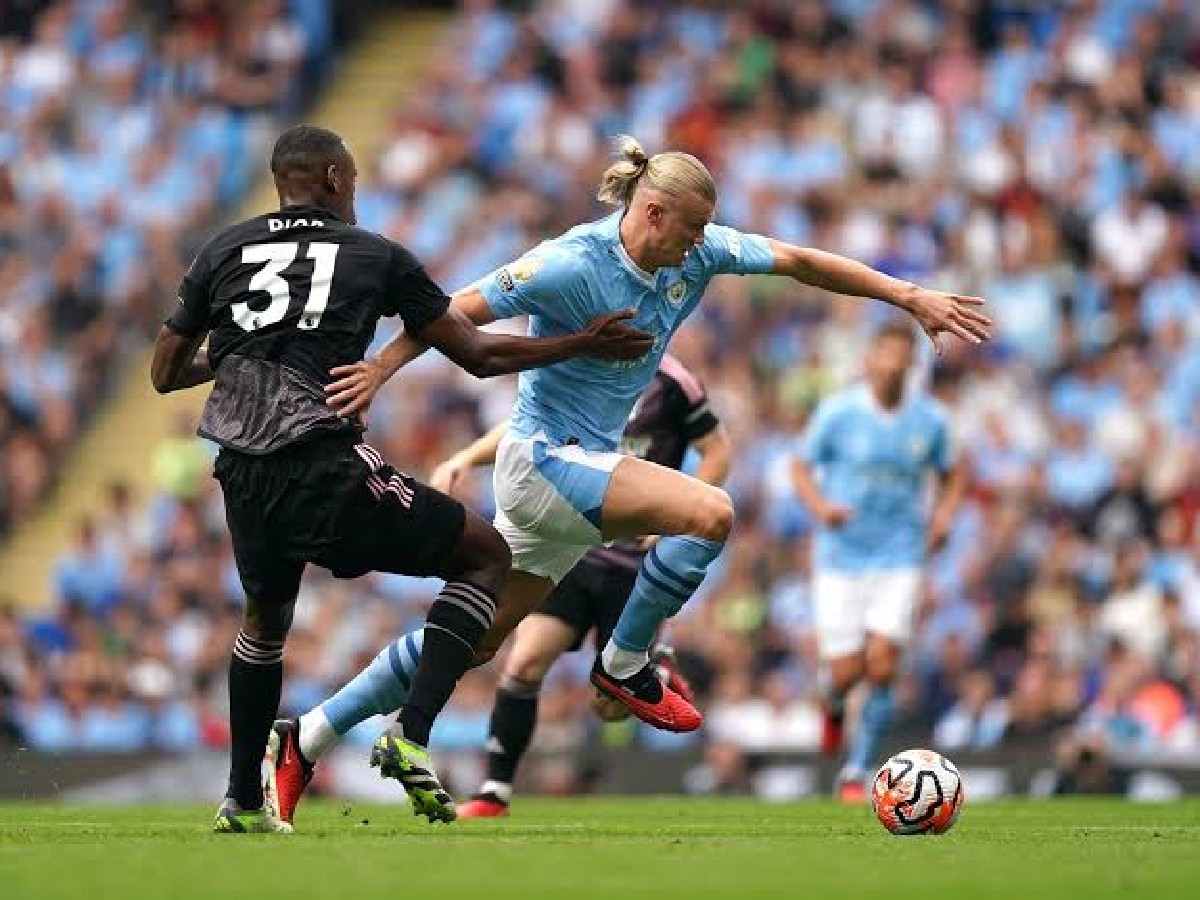 Erling Haaland in action against Fulham