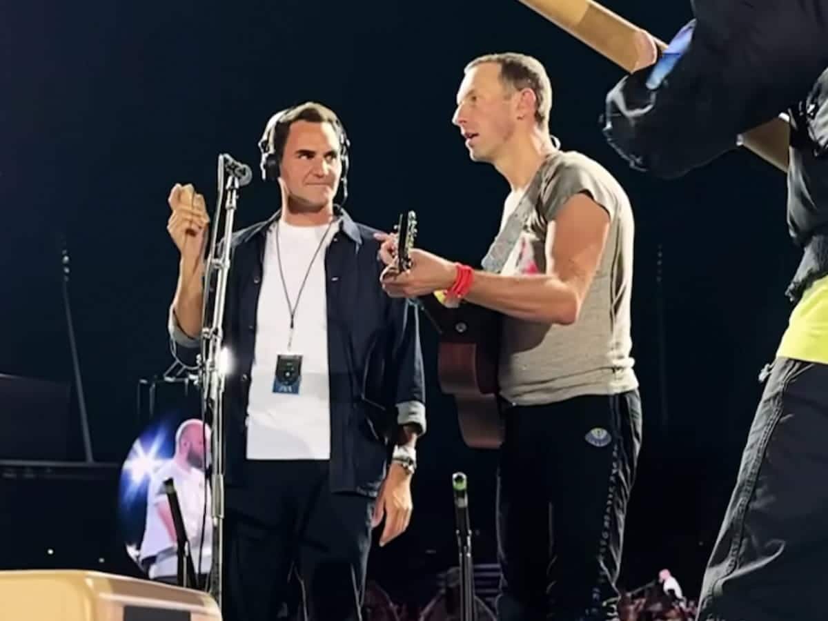 “I dropped the mic and I’m good,” Roger Federer explains his ‘YOLO’ moment at the Coldplay concert in Zurich after being pushed by his daughter