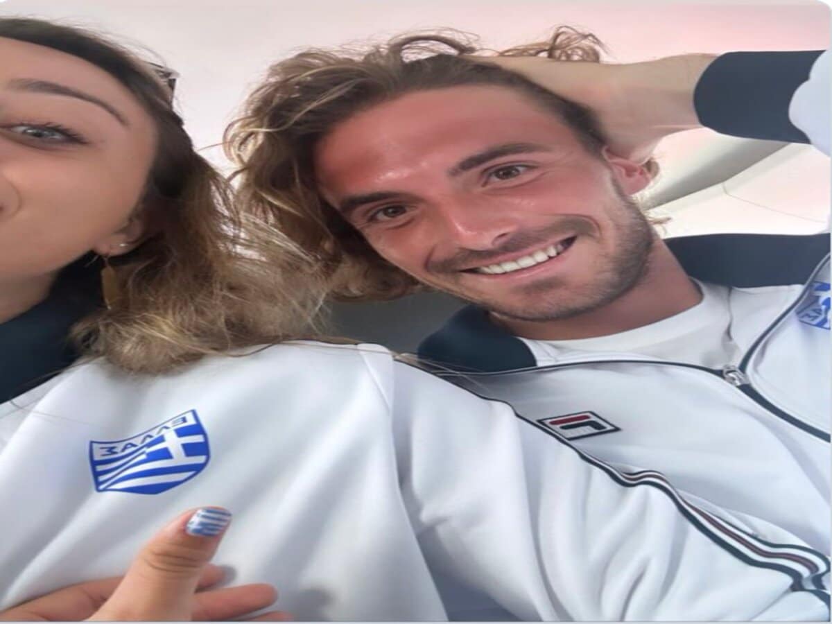 Paula Badosa shows off her ‘new Davis Cup’ jacket in latest picture with boyfriend Stefanos Tsitsipas