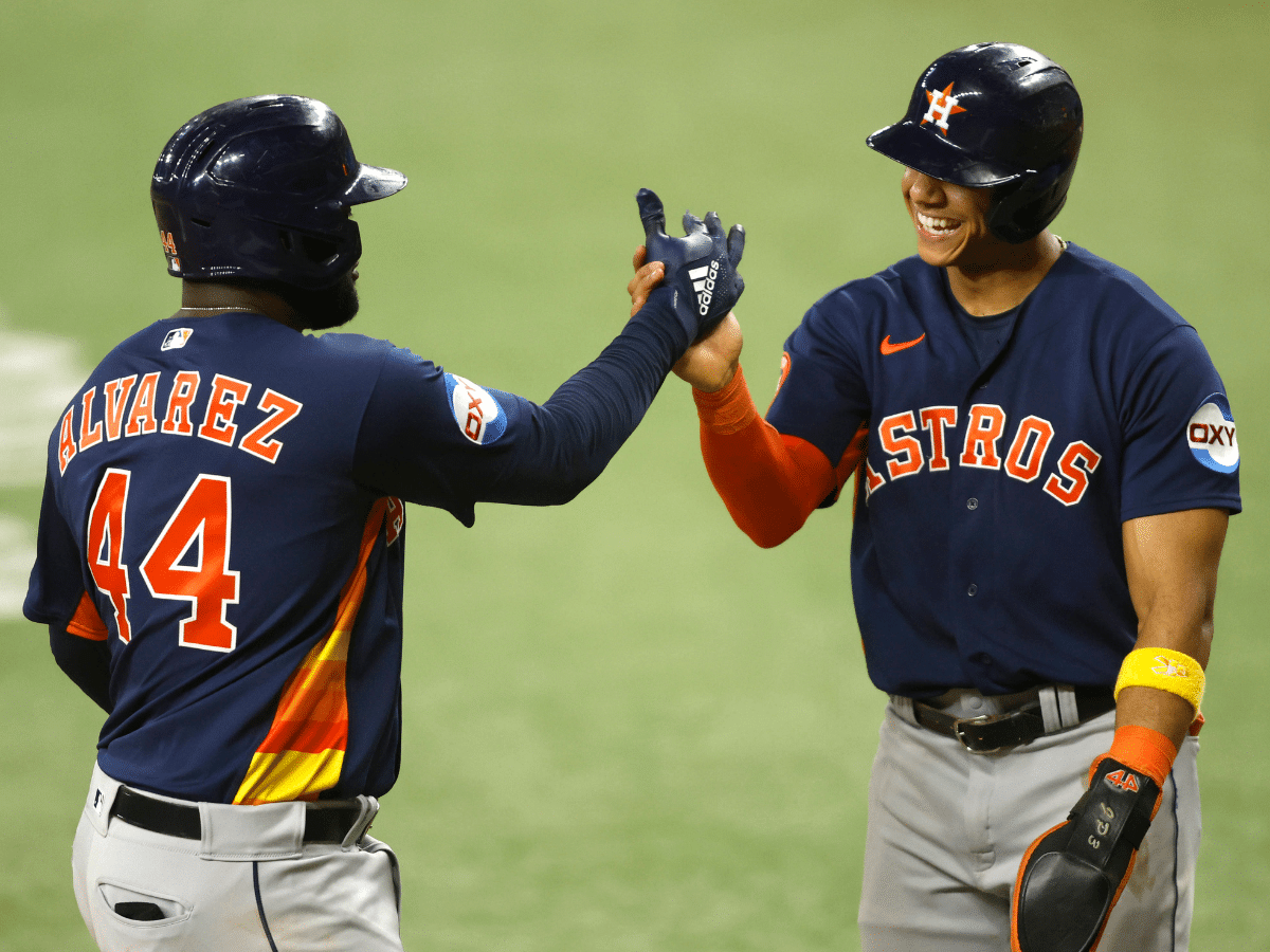 “Garbage team” – MLB Twitter reacts as Houston Astros sweep rivals Texas Rangers in DOMINATING series