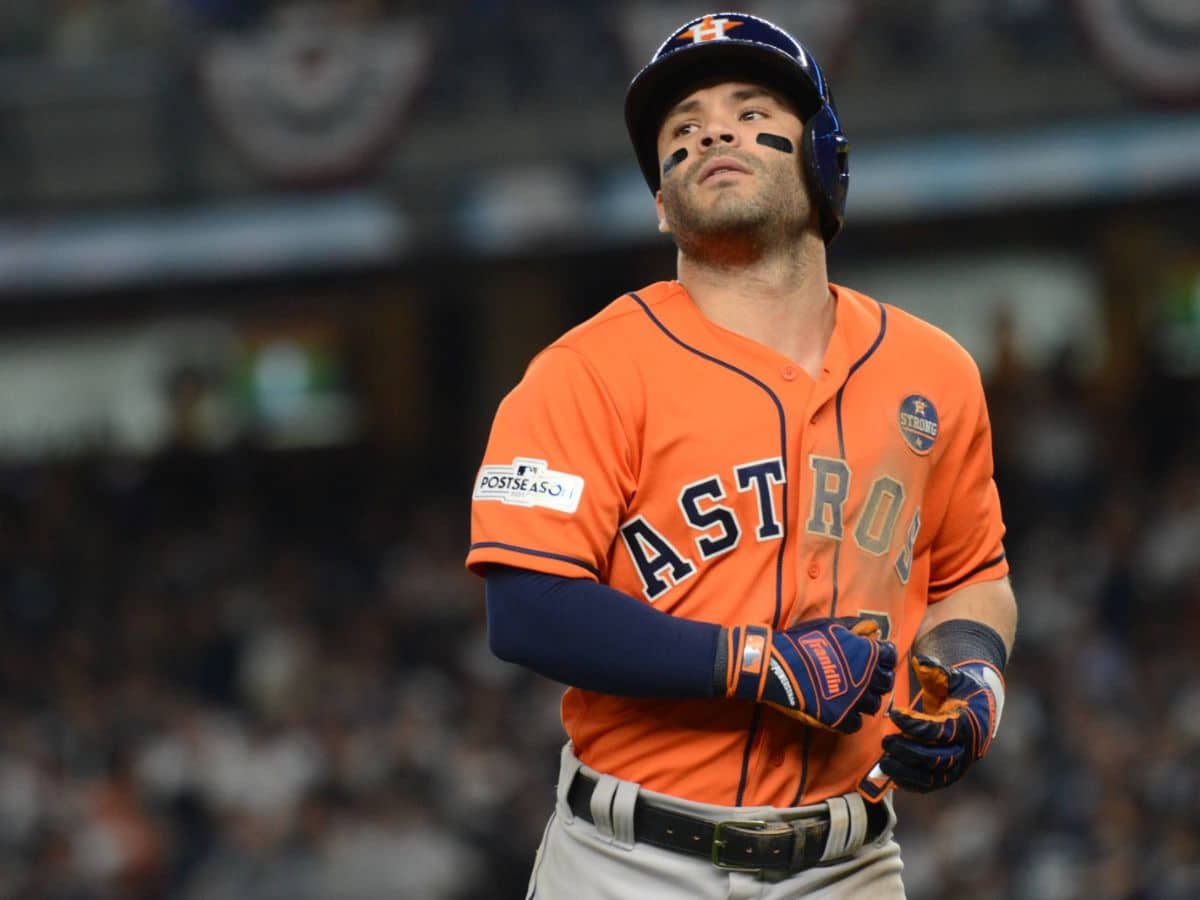 “Making terrible teams look incredible”- MLB Twitter FURIOUS as Houston Astros suffer CRUSHING 4-2 loss against Kansas City Royals