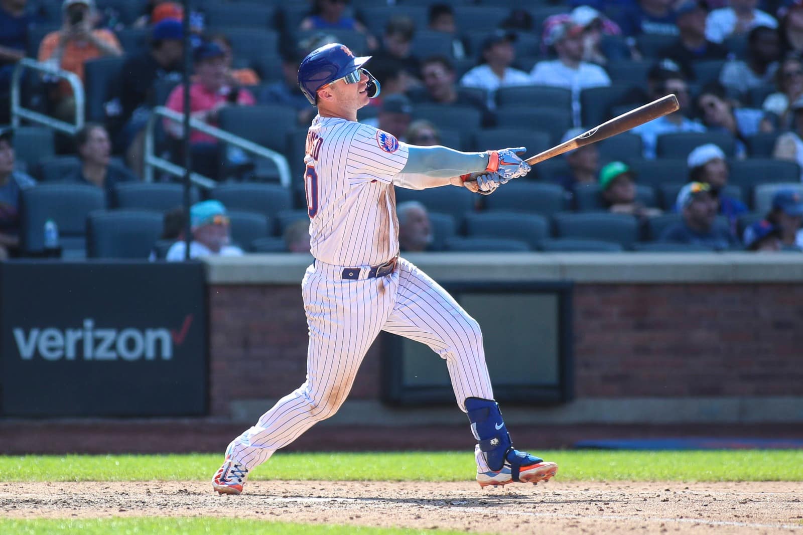 WATCH: Pete Alonso SMASHES historic 41st home run, leaving fans in awe of his power and precision, MLB Twitter reacts