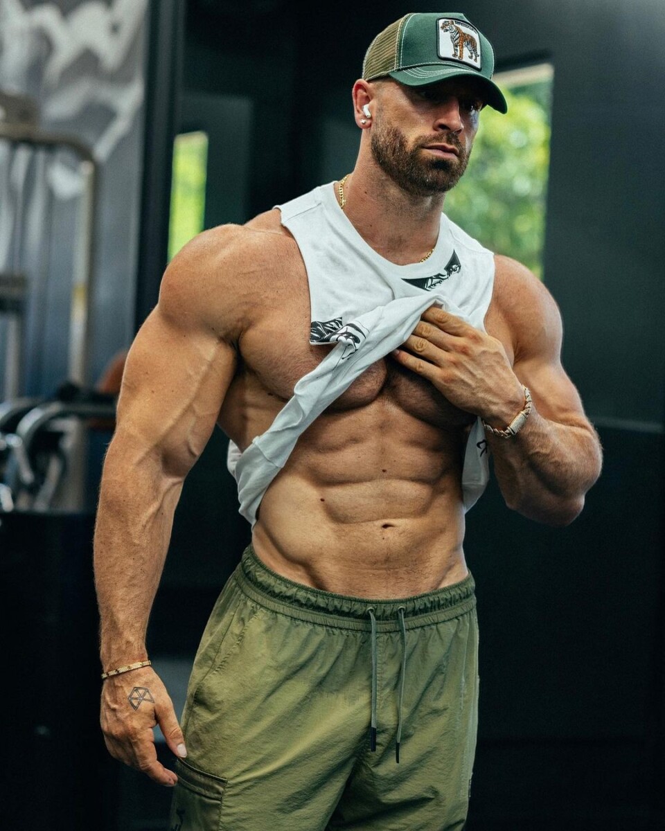 Bradley Martyn 