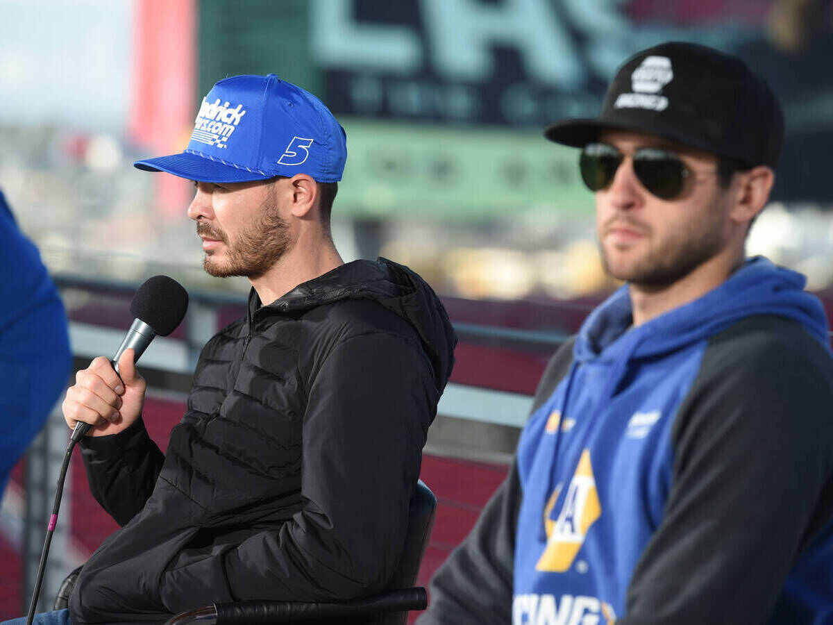 Kyle Larson and Chase Elliott (Via IMAGO)