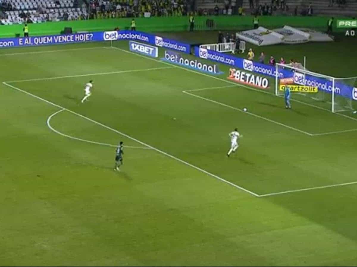 WATCH: Brazilian keeper’s improvised goal kick goes painfully wrong