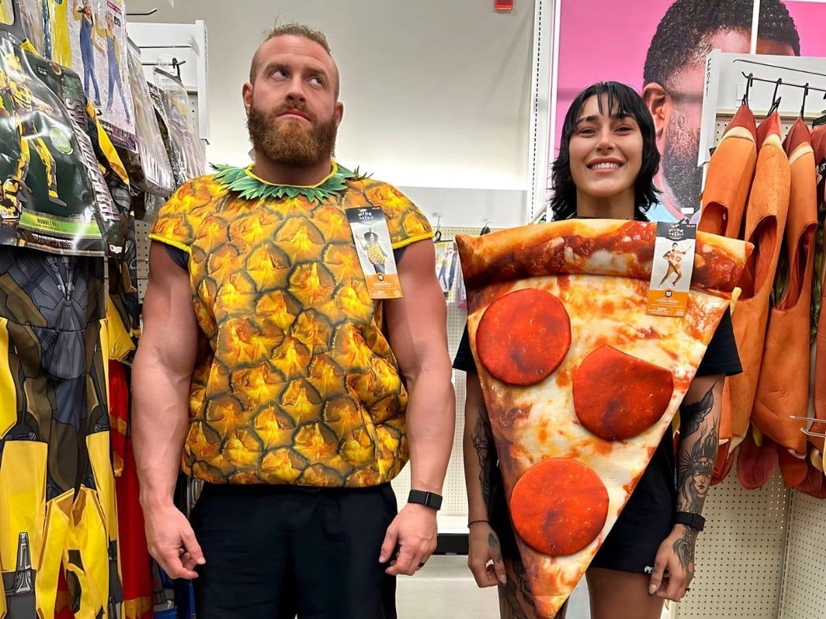 “Bring Onion Dom” – WWE Universe can’t stop laughing after Rhea Ripley and real-life boyfriend Buddy Matthews cosplay as pineapple pizza