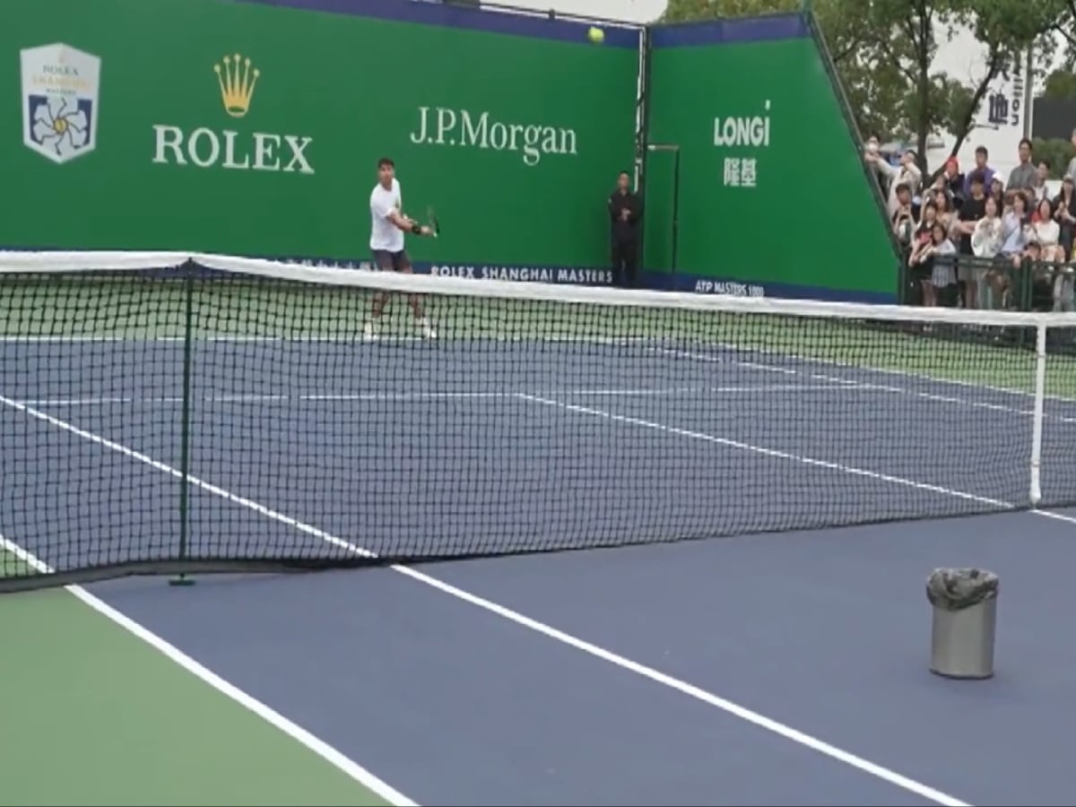 WATCH: Carlos Alcaraz sends fans in a frenzy with his unique ‘bucket’ challenge to ace the drop shot ahead of the Shanghai Masters 2023