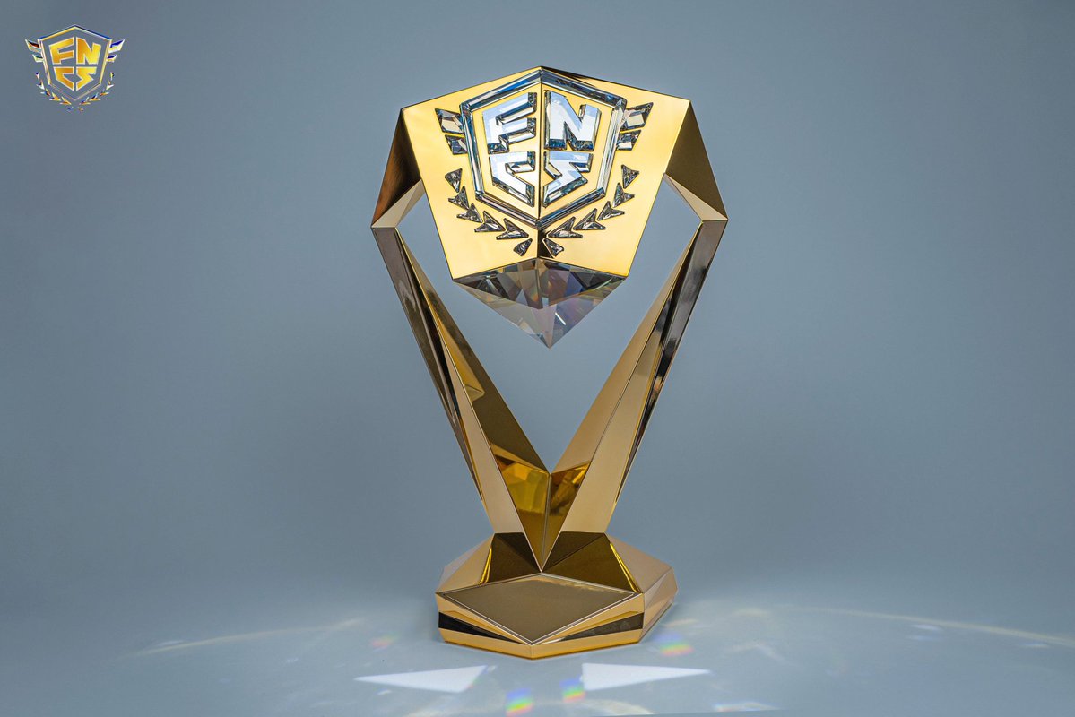 "It is definitely a trophy" - Fans praise Epic Games for the STUNNING Fortnite's $4,000,000 FNCS 2023 Trophy