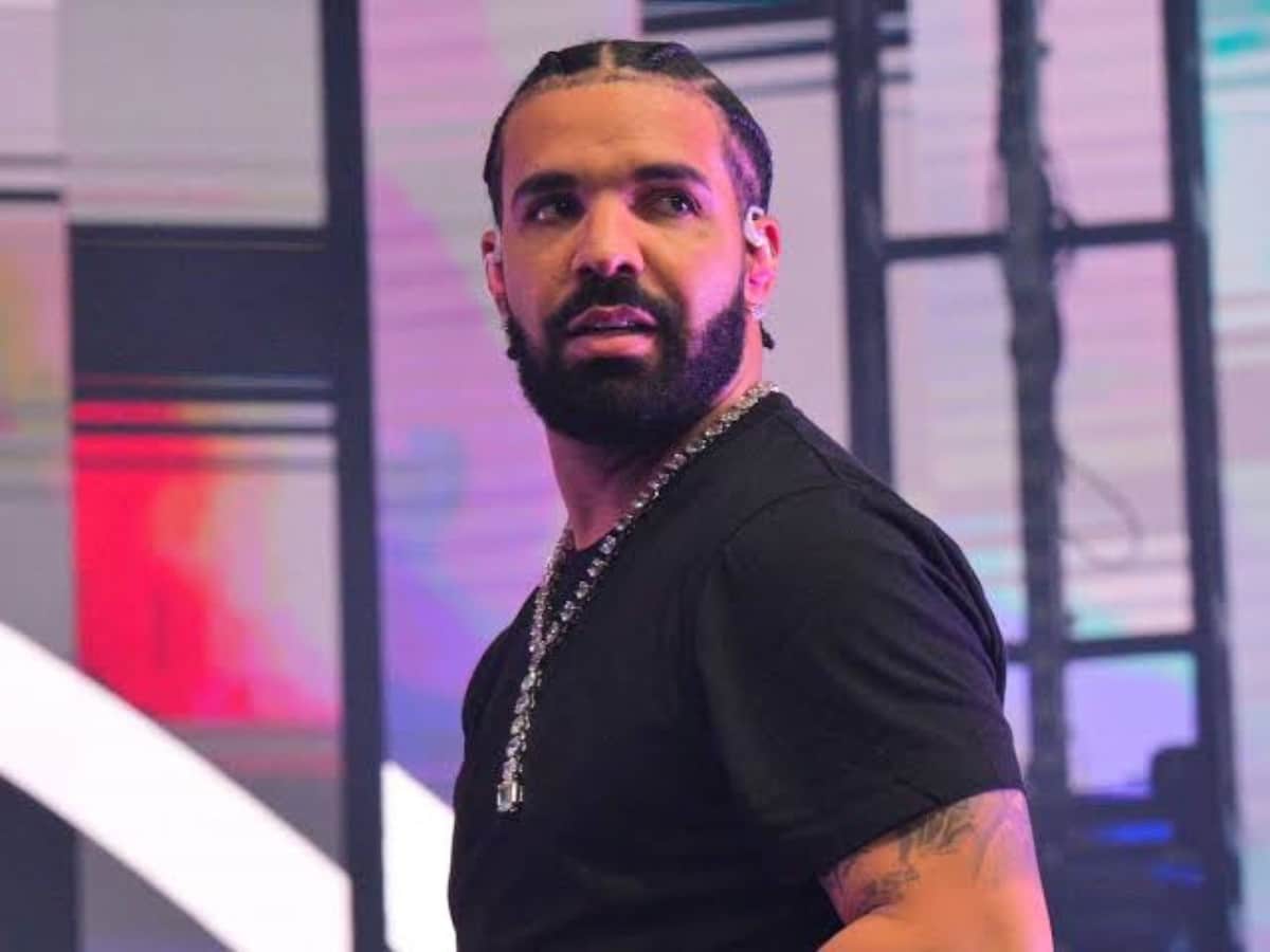 fans react to Drake’s new jewelry 