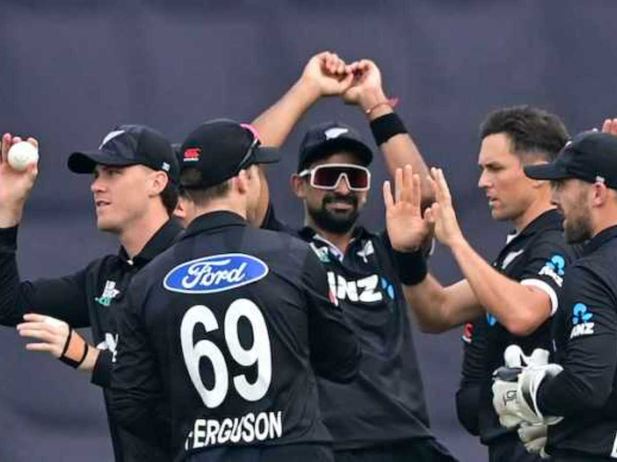 New Zealand celebrate a wicket