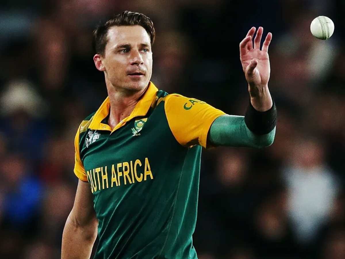 WATCH: Dale Steyn IGNORES Jasprit Bumrah, Mitchell Starc while picking 5 pacers to watch out for in World Cup