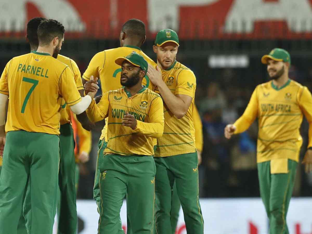 WATCH: Dale Steyn IGNORES Jasprit Bumrah, Mitchell Starc while picking 5 pacers to watch out for in World Cup