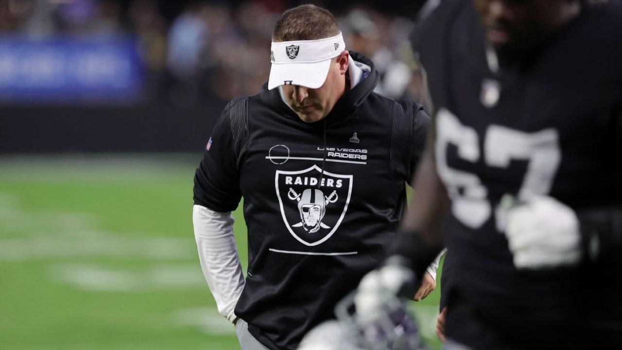 Raiders players run riot against HC Josh McDaniels as things heat up after their loss to the struggling Bears