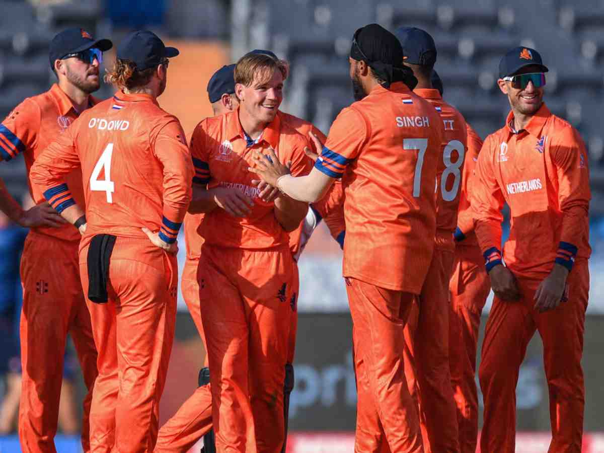 Netizens create hilarious memes after Pakistan huff and puff to decent total against Netherlands courtesy of Bas de Leede's four-fer