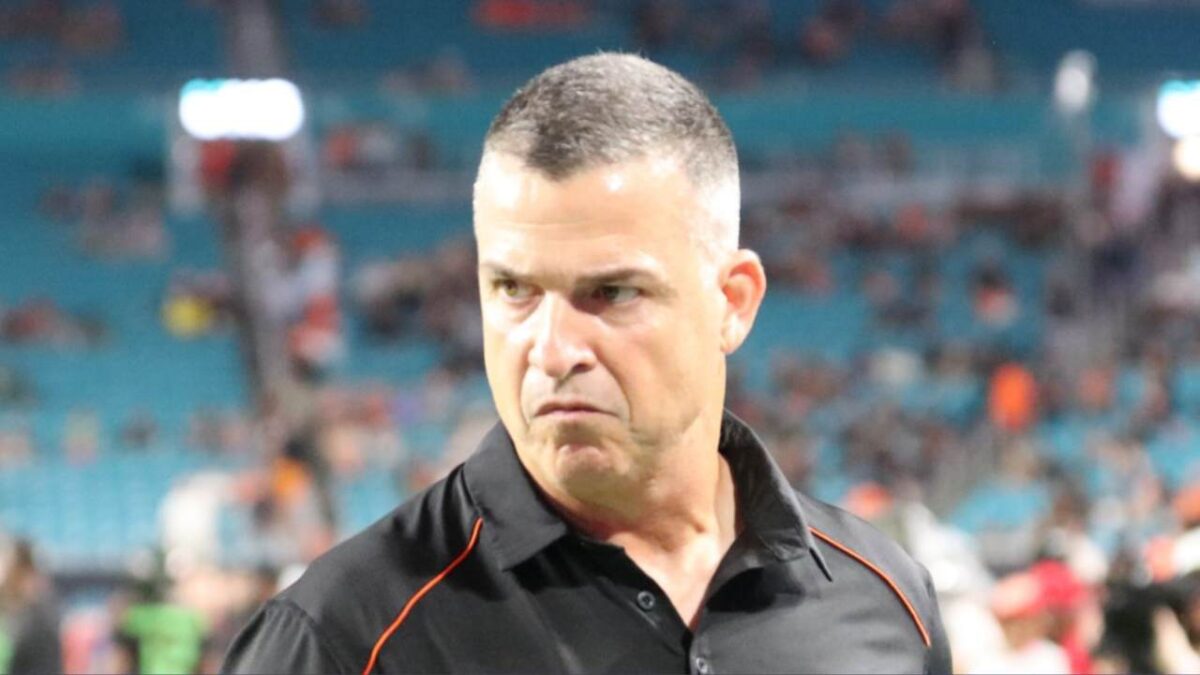 “Worst coaching decision of all-time!” – HC Mario Cristobal faces fans’ heat for his blunderous call of not kneeling the ball despite Miami Hurricanes having a lead eventually resulting in Georgia Tech’s comeback
