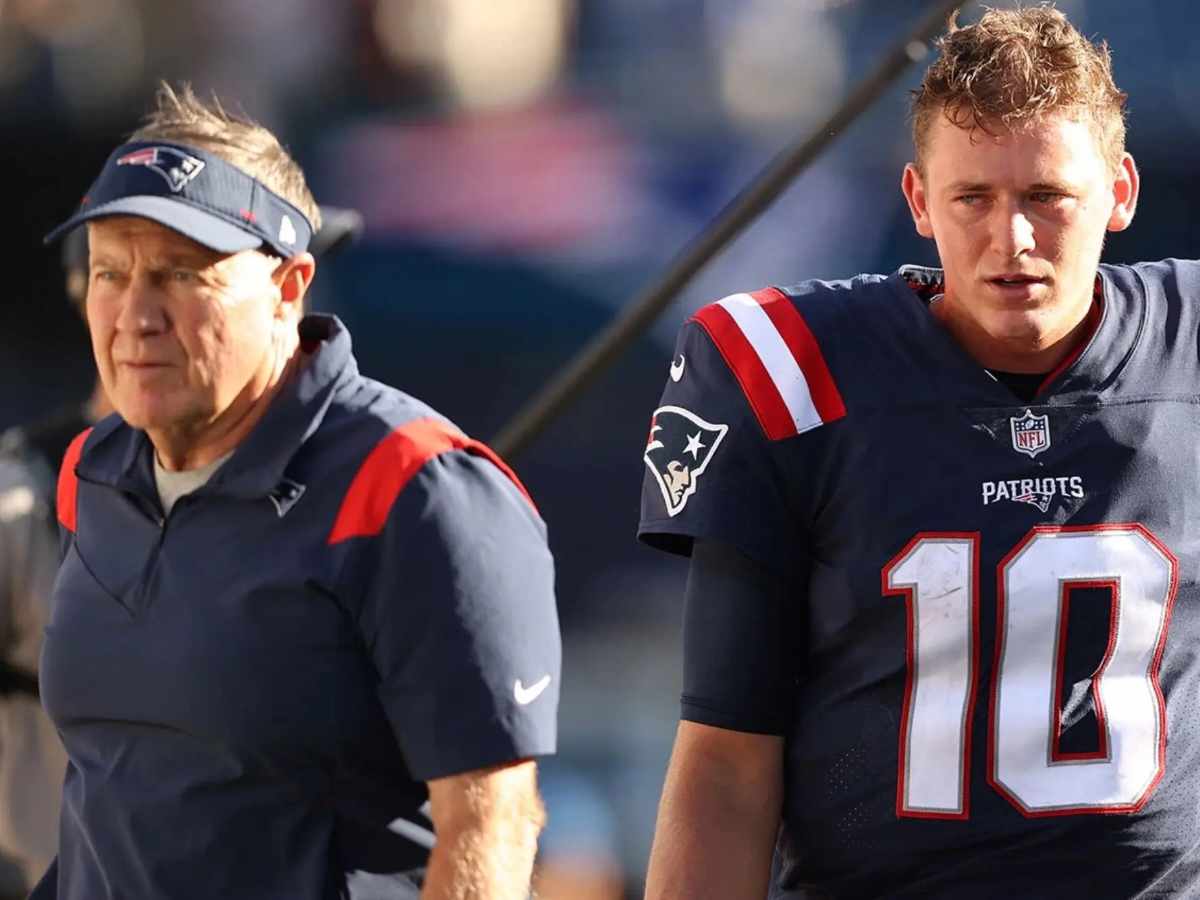 Bill Belichick (L) and Mac Jones (R)