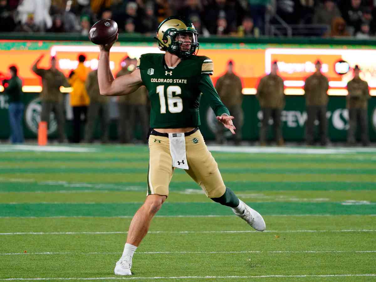 Colorado State Rams quarterback Brayden Fowler-Nicolosi (16) rolls out to pass in the second quarter against the Boise State Broncos