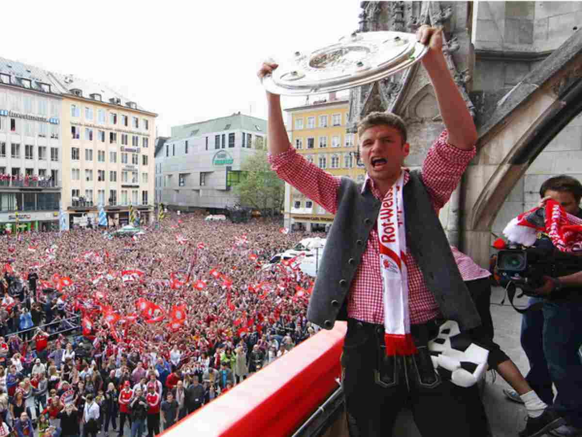 WATCH: Thomas Muller shows off his dance moves on Germany's tour of the US 1 Thomas Muller