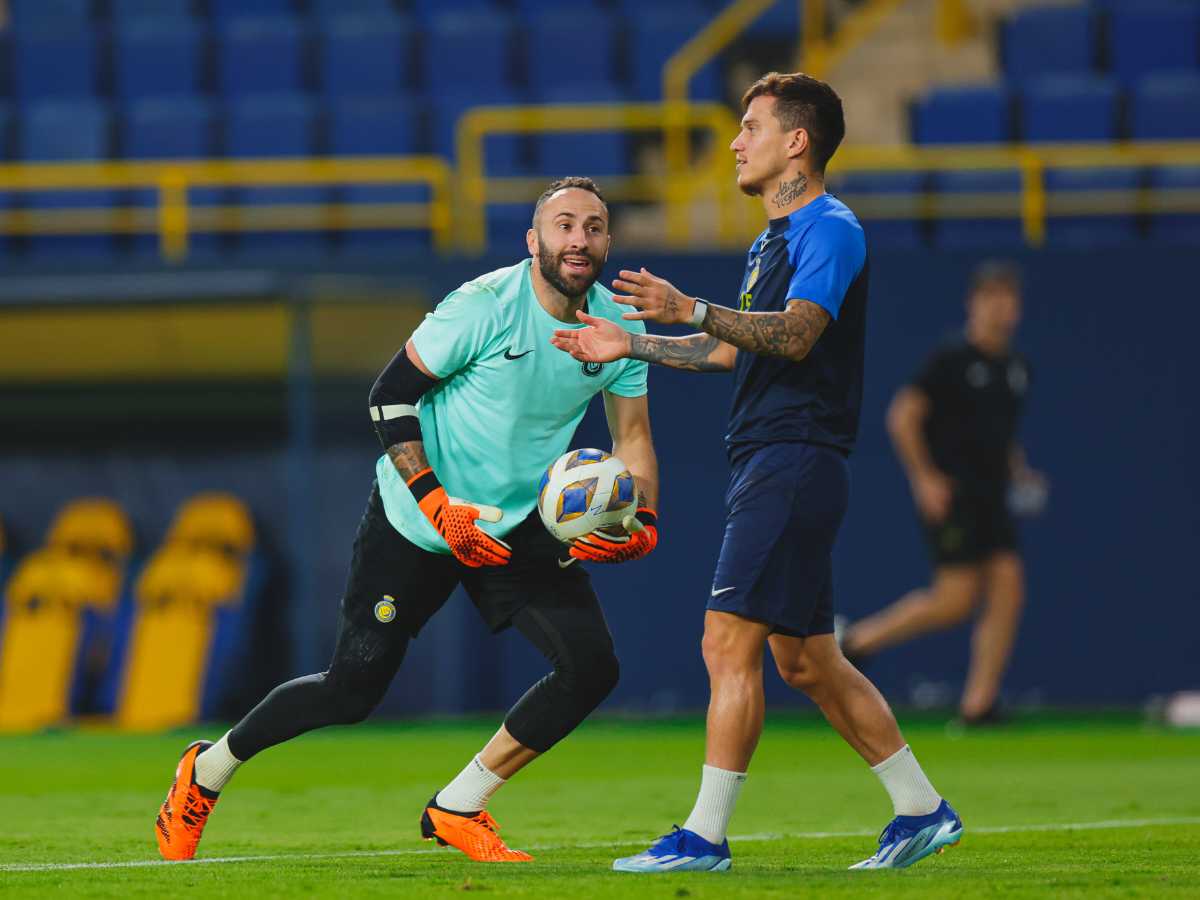 WATCH: Al-Nassr midfielder Otavio humiliates goalkeeper David Ospina with panenka penalty during training