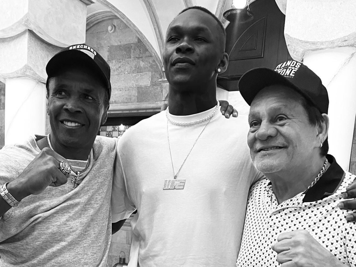 Israel Adesanya and Roberto Duran in Saudi Arabia